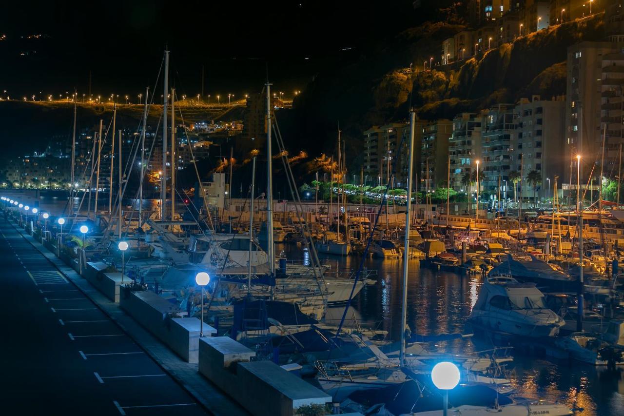 Radazul Marina Seafront 5 Apartment Bagian luar foto